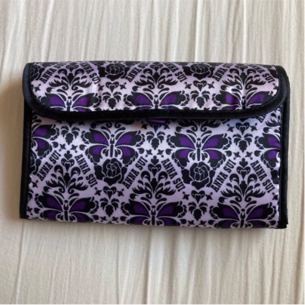 NWOT Anna Sui Makeup Cosmetic Holder Ribbon Tie, Makes a Beautiful Gift